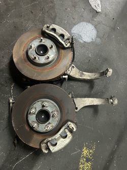 Front knuckle 350z each