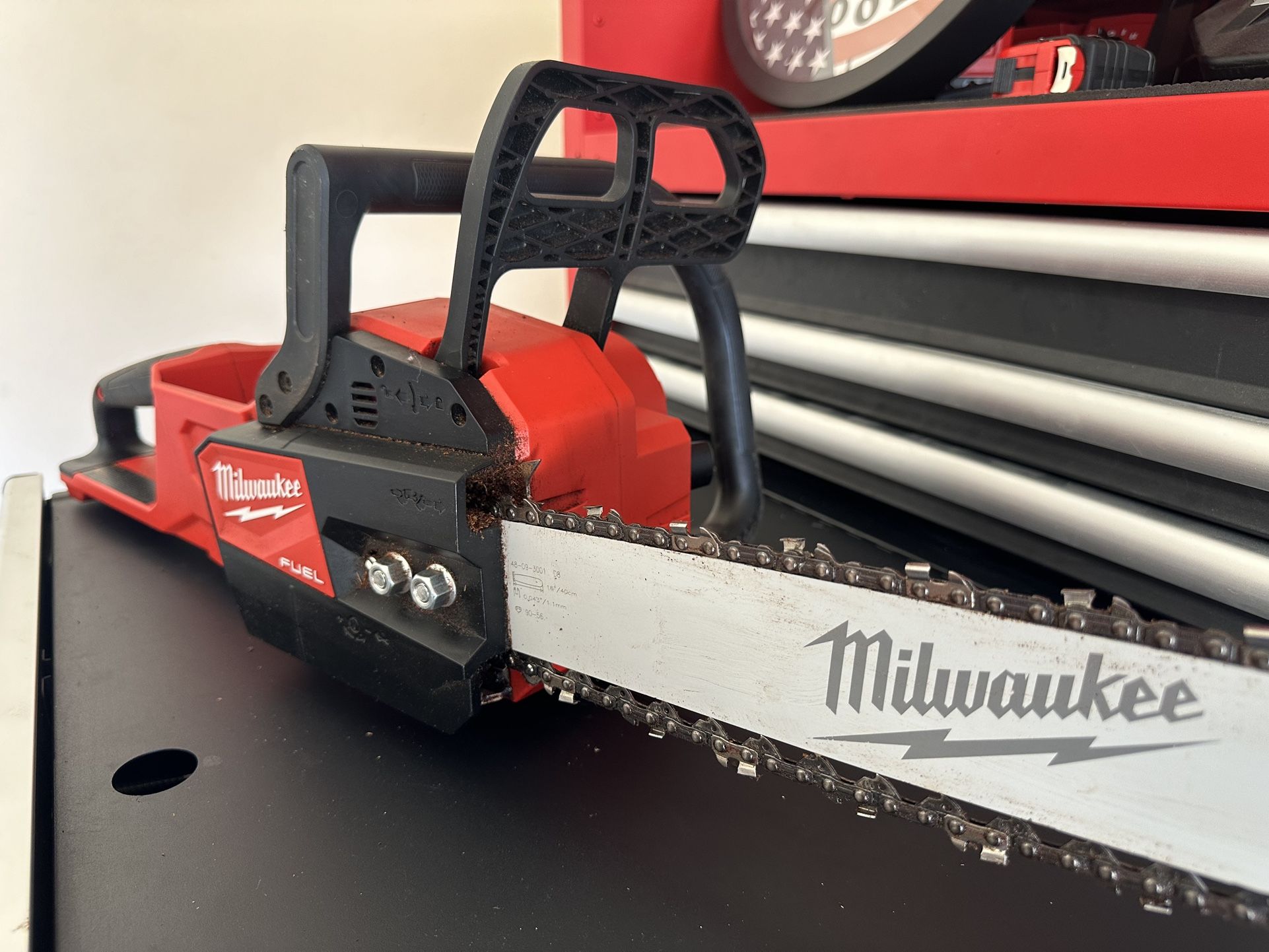 Milwaukee M18 Fuel Brushless 16” Chainsaw - Tool Only 