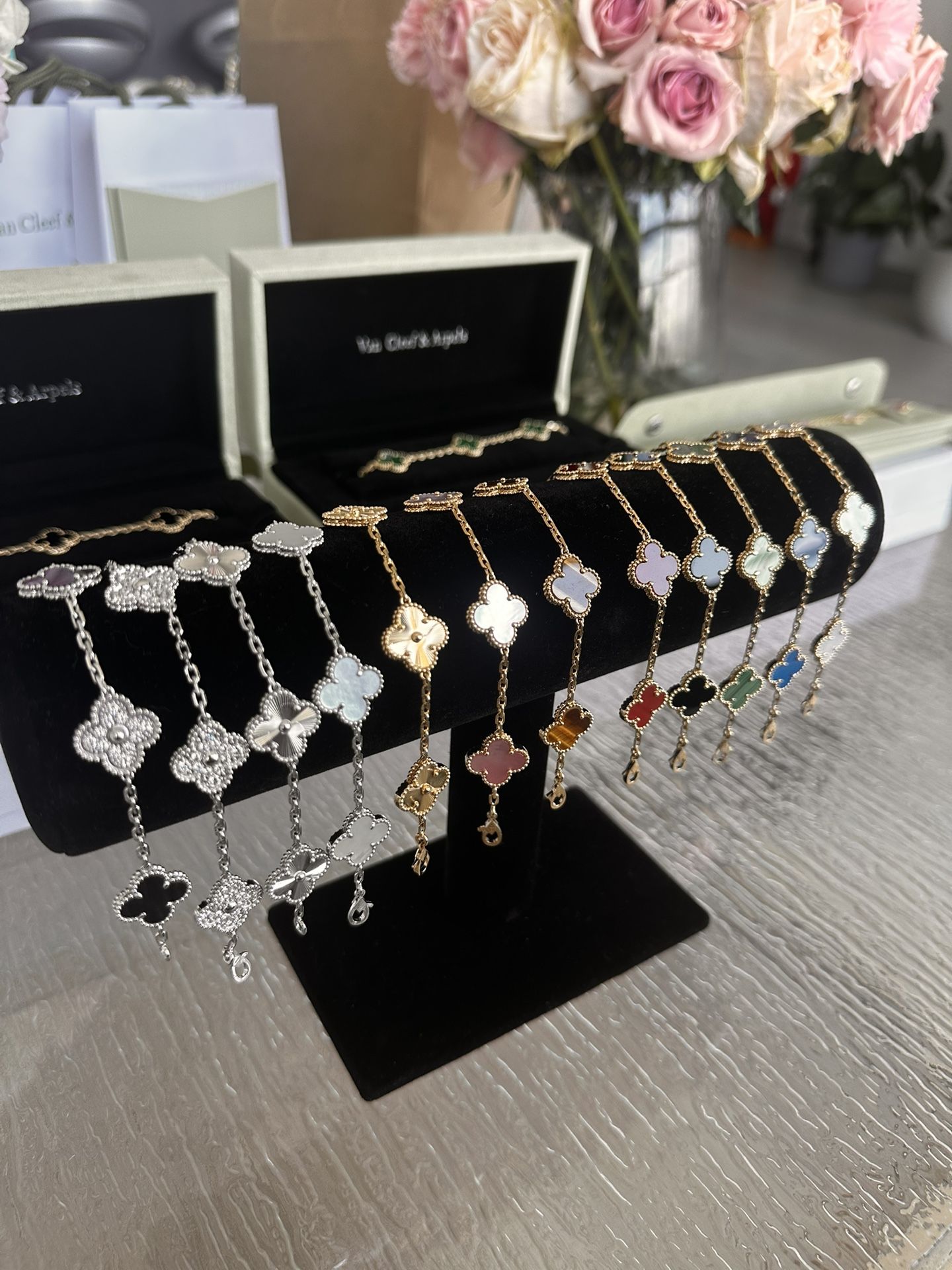 Van Cleef Bracelet, 18k Gold