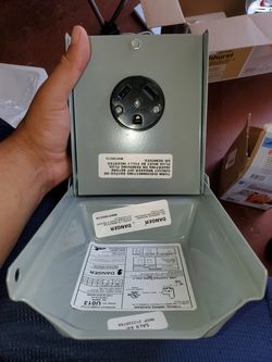 Outdoor power outlet