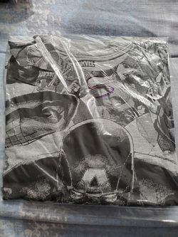 T shirts size small