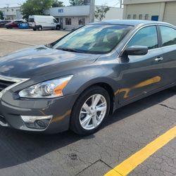2015 Nissan Altima Runs Perfect. Financing!