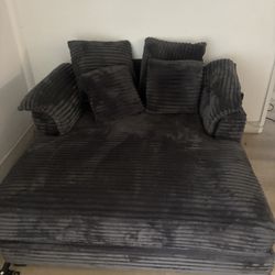 Chaise Lounge Chair/Sofa