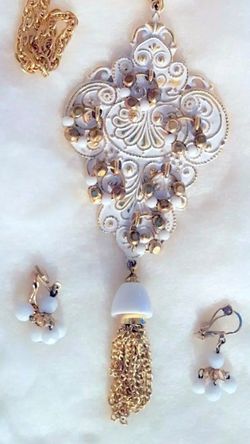 Vintage Signed Arthur Pepper Necklace & Earrings Set –White Enamel Lucite Beads -p/u in Gilbert