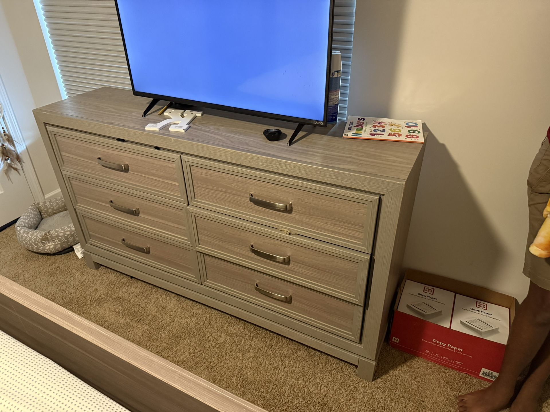 Queen Bedroom Set