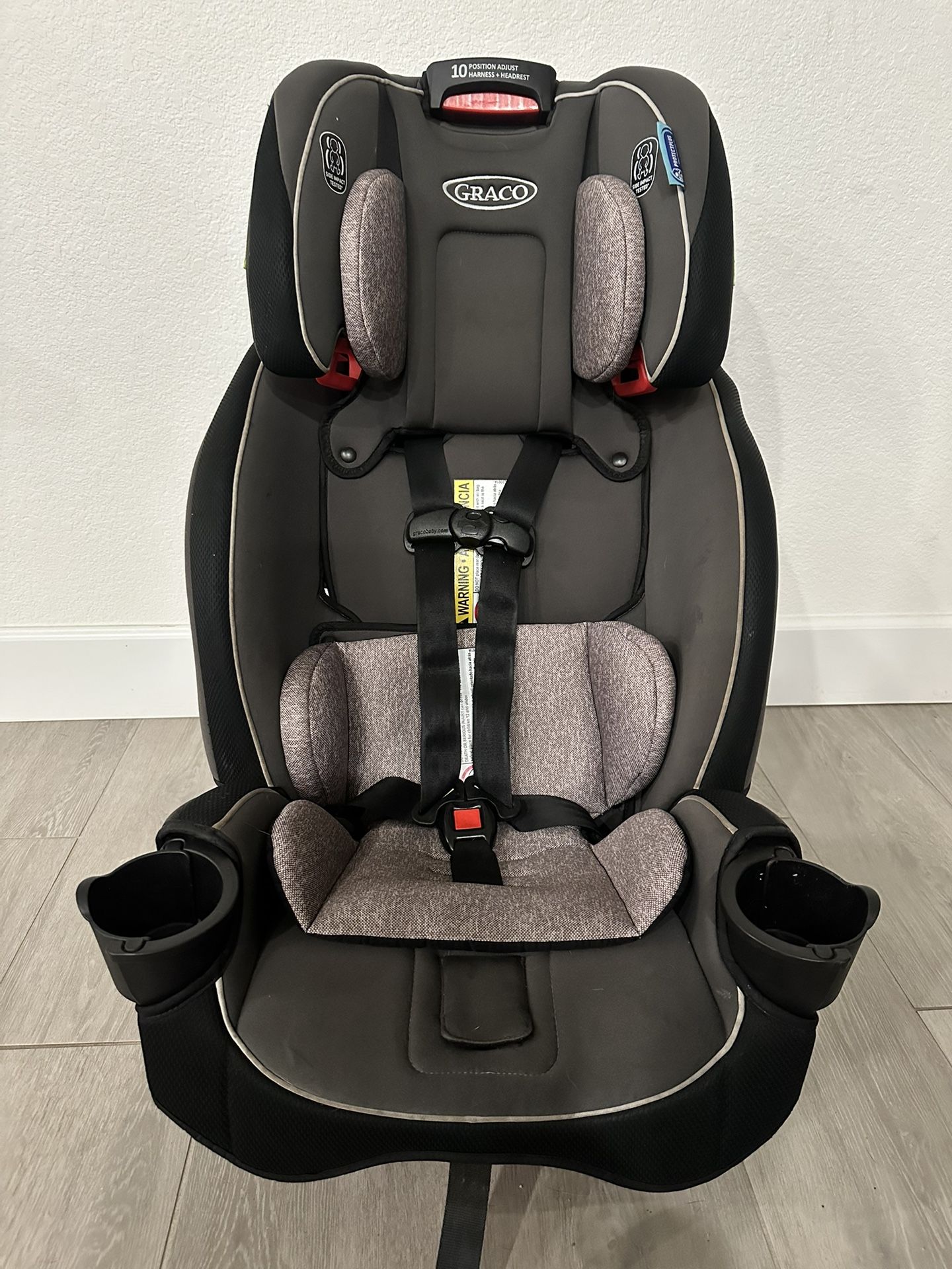 Graco Slim Fit 3 in 1 Convertible Car seat