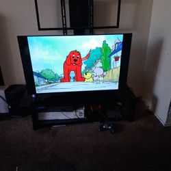 43 Inch TCL ROKU smart TV