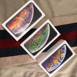 Apple iPhone XS Max Unlocked New Sealed Unopened $900 Each 