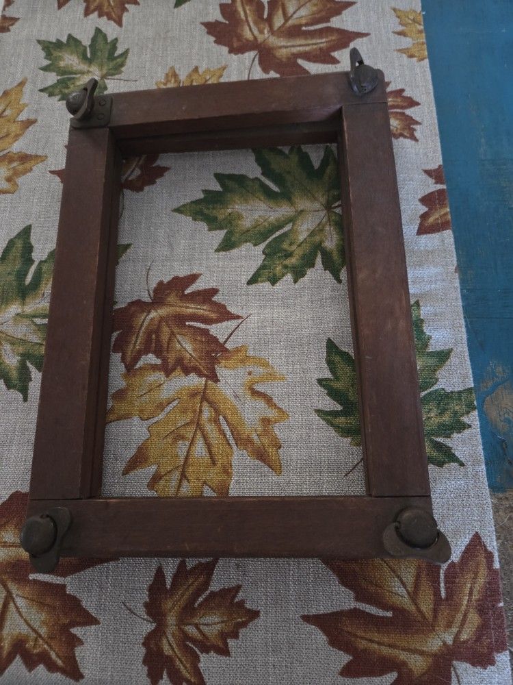 Antique Tennis Racket Bracket