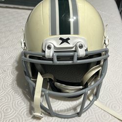 Youth Football Helmet/Shoulder Pads