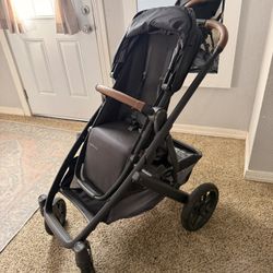 Uppababy Vista B2 Stroller- Jake 