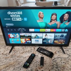 . Roku Smart 32-in TV With Wall Mount Or Stand New Condition With Remote $80 Firm Firm