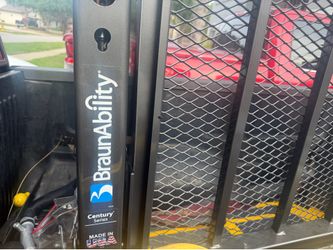 Wheelchair lift