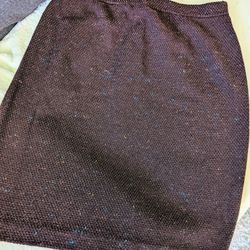 St. John Collection Skirt (Size 12) $500 Vintage Skirt