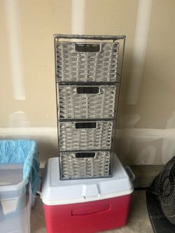 Storage drawer