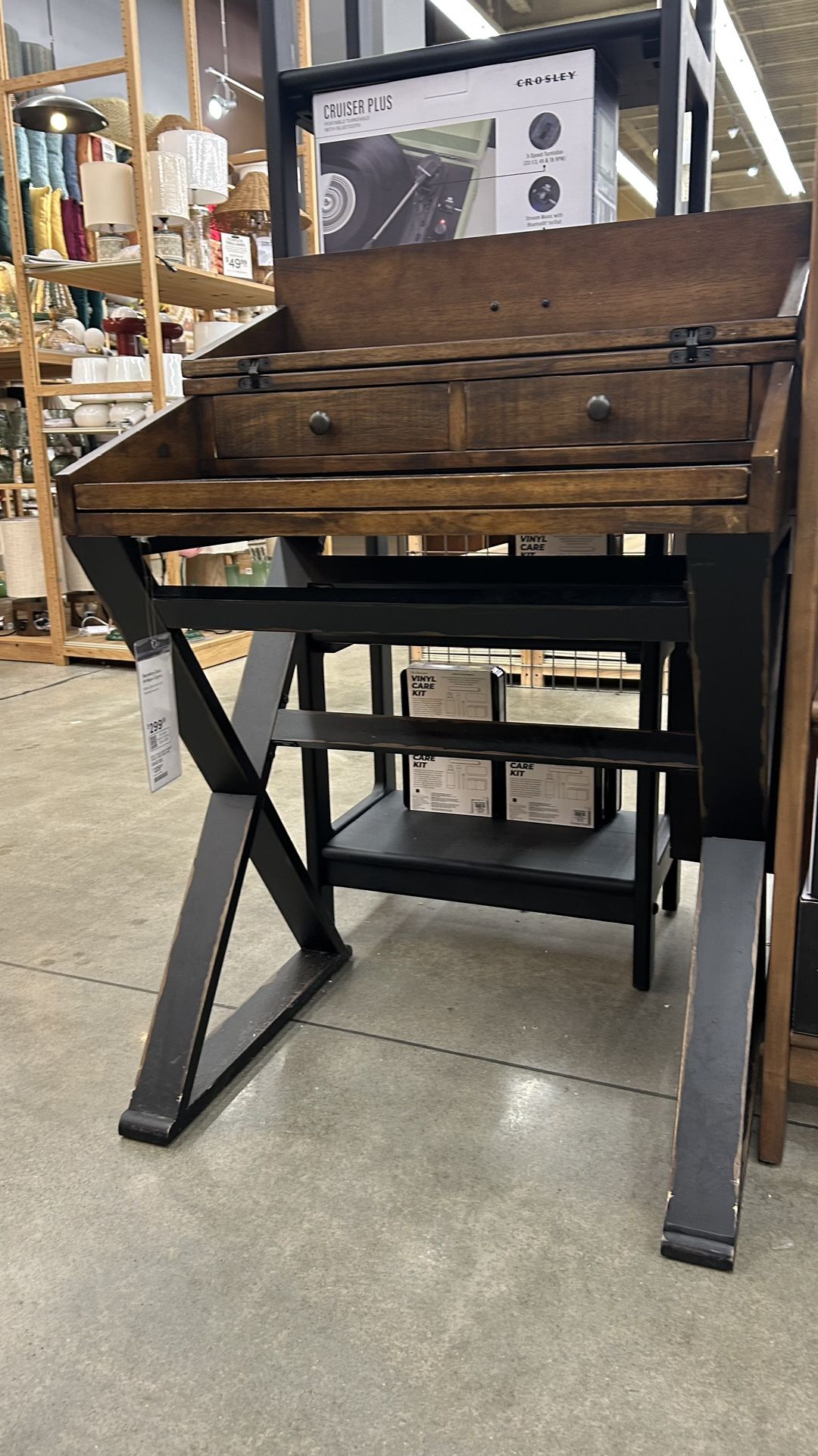 World Market Desk