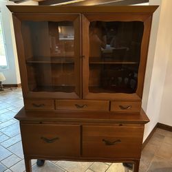 Discounted -Vintage Tomlinson Butternut China Cabinet / Hutch