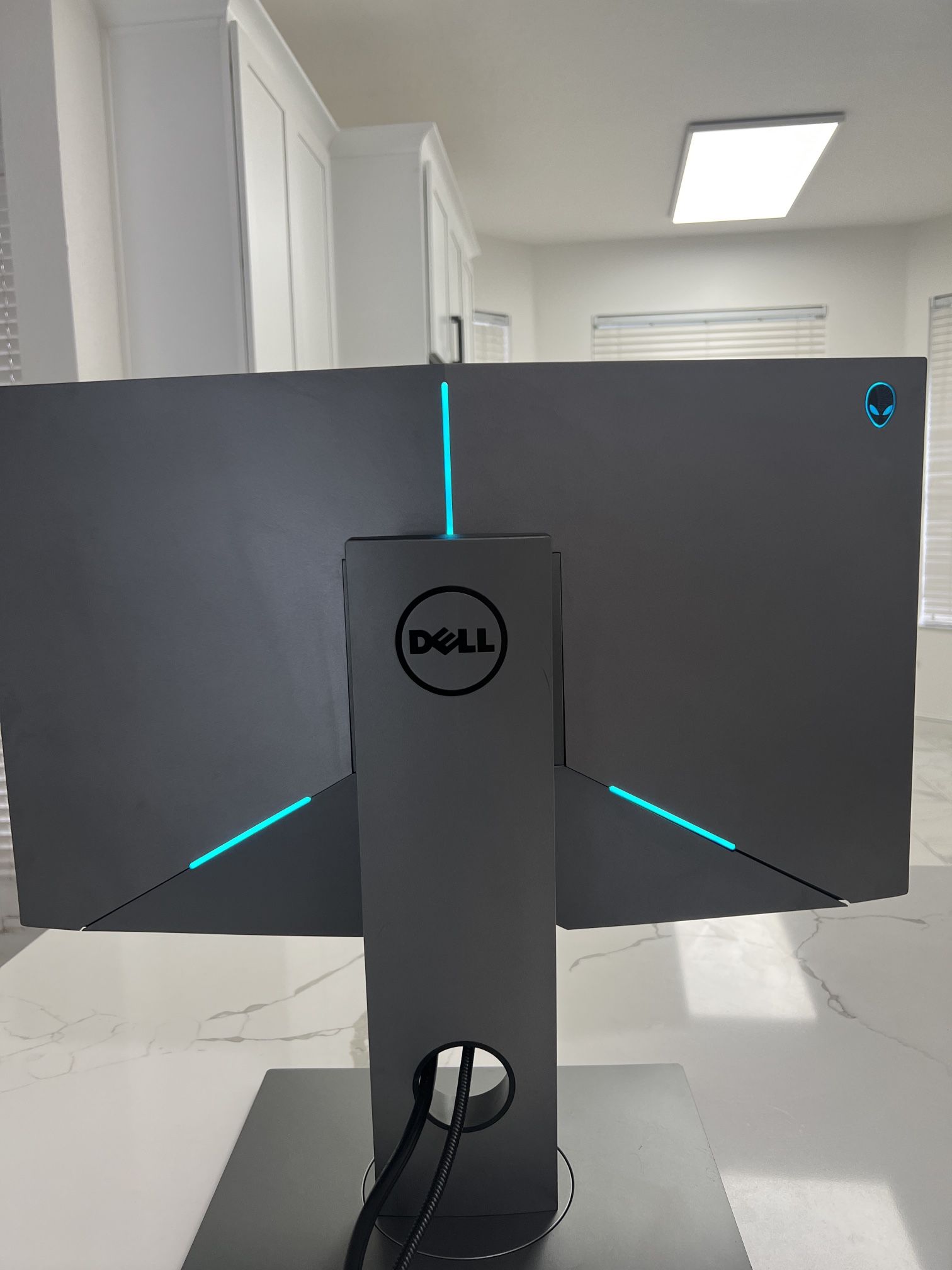 ALIENWARE 24.5 In 240hz Monitor AW2518H