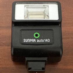 Vintage Sunpak Auto 140 Hot Shoe Flash Gun With Original Packaging