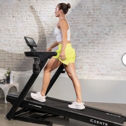 🏃 Centr RUNR-S Folding Treadmill – 10” Touchscreen – NEW IN BOX – Delivery Available 🚚
