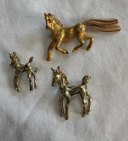 Vintage Gold Tone Horse Brooch Pin Set - 3 Pieces