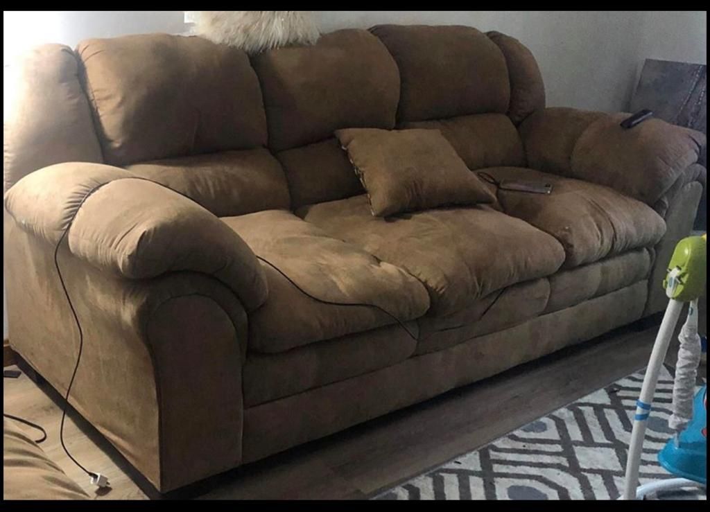 2 piece couches with four pillows
