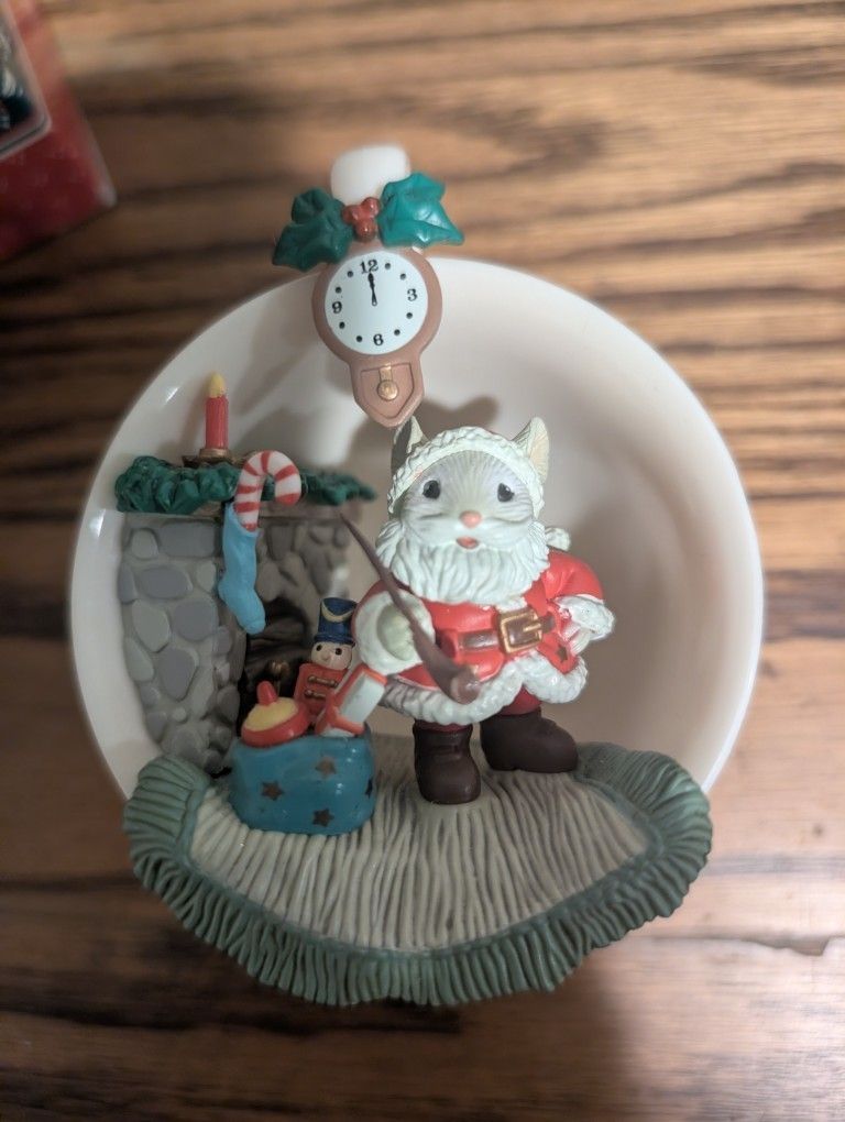 1996 Enesco Ornament A CUP OF CHEER 10th & Last in Cozy Cup Series