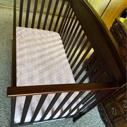 Graco Crib With Mattress