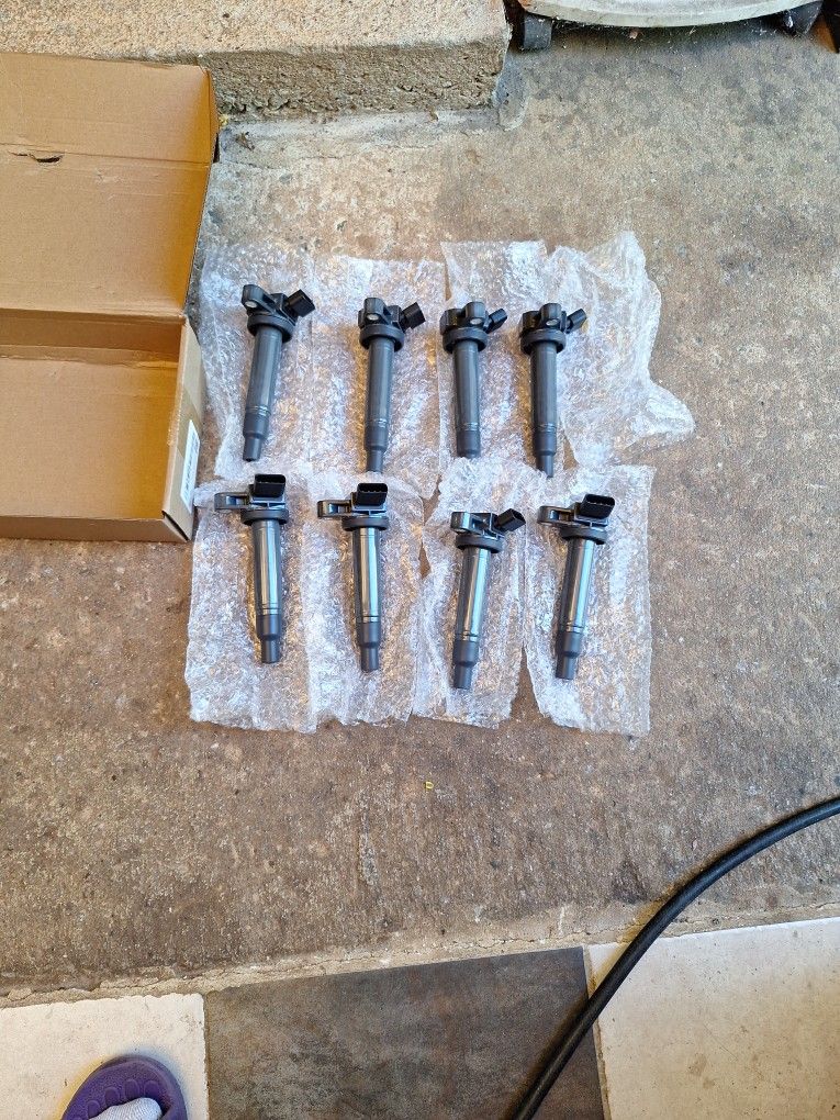 8Pcs Ignition Coil For Toyota Tundra 4Runner Sequoia Land Cruiser 4.7L V8 UF230 New
