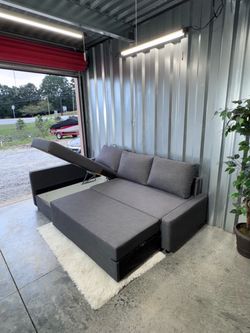 (Delivery) Gray Sleeper Sectional Sofa / Couch with Reversible Chaise