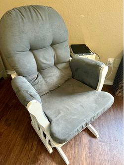 Rocking chair/ nursing chair