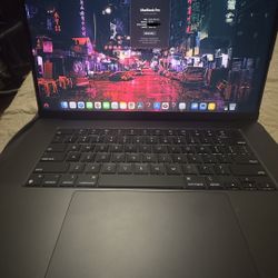 MacBook Pro 16” M3 Max 36gb 1TB Storage 