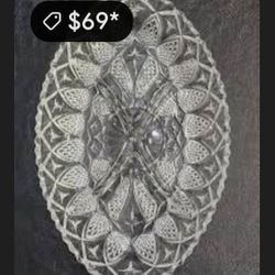 VINTAGE OVAL SHAPED FRENCH PATTERN CRYSTAL DISH 4 SECTION