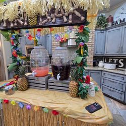 Tiki Party Set Up