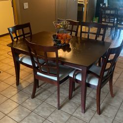 Expandable Dining Table