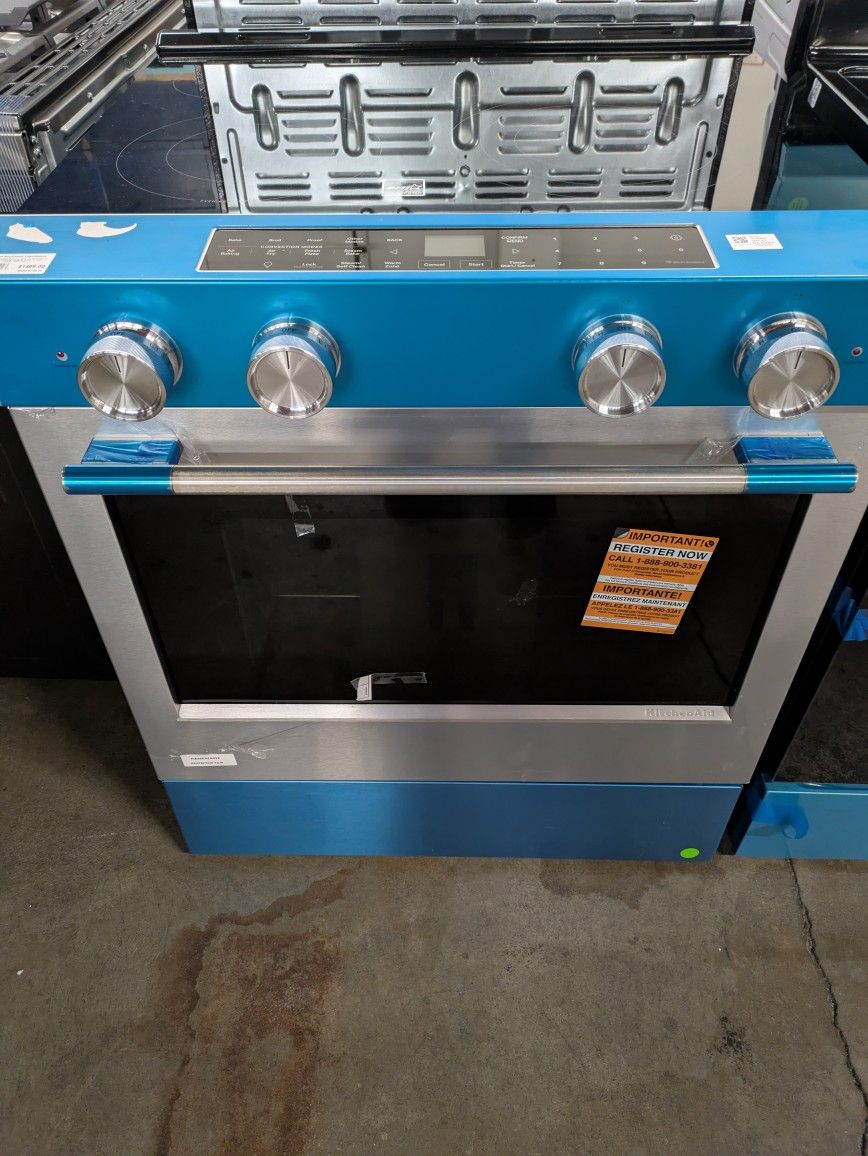 KitchenAid KSES530SPS
30 Inch Slide-In Smart Electric Range