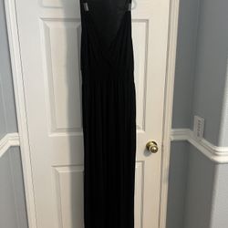 Women’s cotton black dress size medium/large says size 40 brand is Lascana