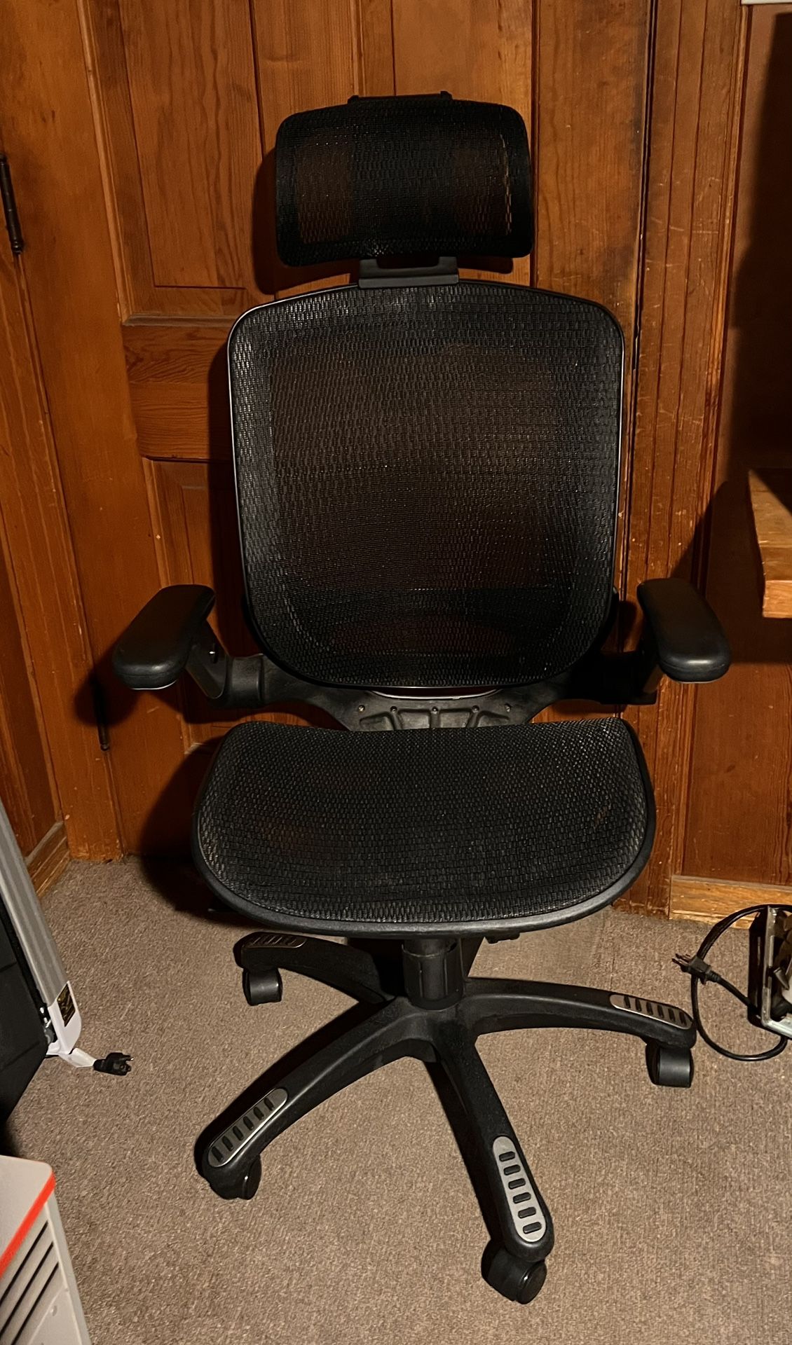 GABRYLLY Ergonomic Office Chair, High Back Desk Chair with Headrest, Flip-Up Arms, 90-120° Tilt Lock and Wide Cushion, Big and Tall Mesh Chairs