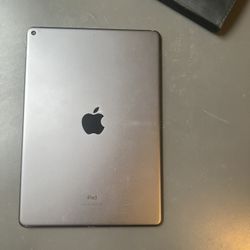 APPLE IPAD  2019 (lightning Charger)