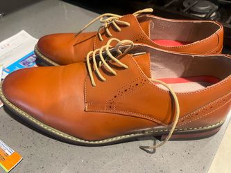 Men’s shoes size 12