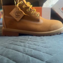 Boys Timberlands