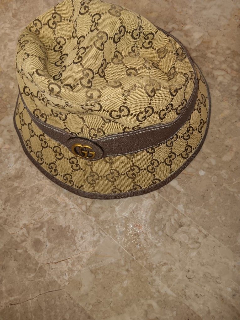 Gucci bucket hat