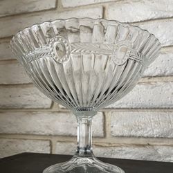 Vintage Glass Serving Bowl – Decorative Pattern