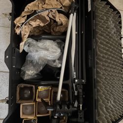 Photography Studio Light Set With 3 Stobe Lights, Tripods And Umbrellas