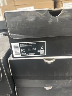 Air Jordan retro 3s Grade school youth