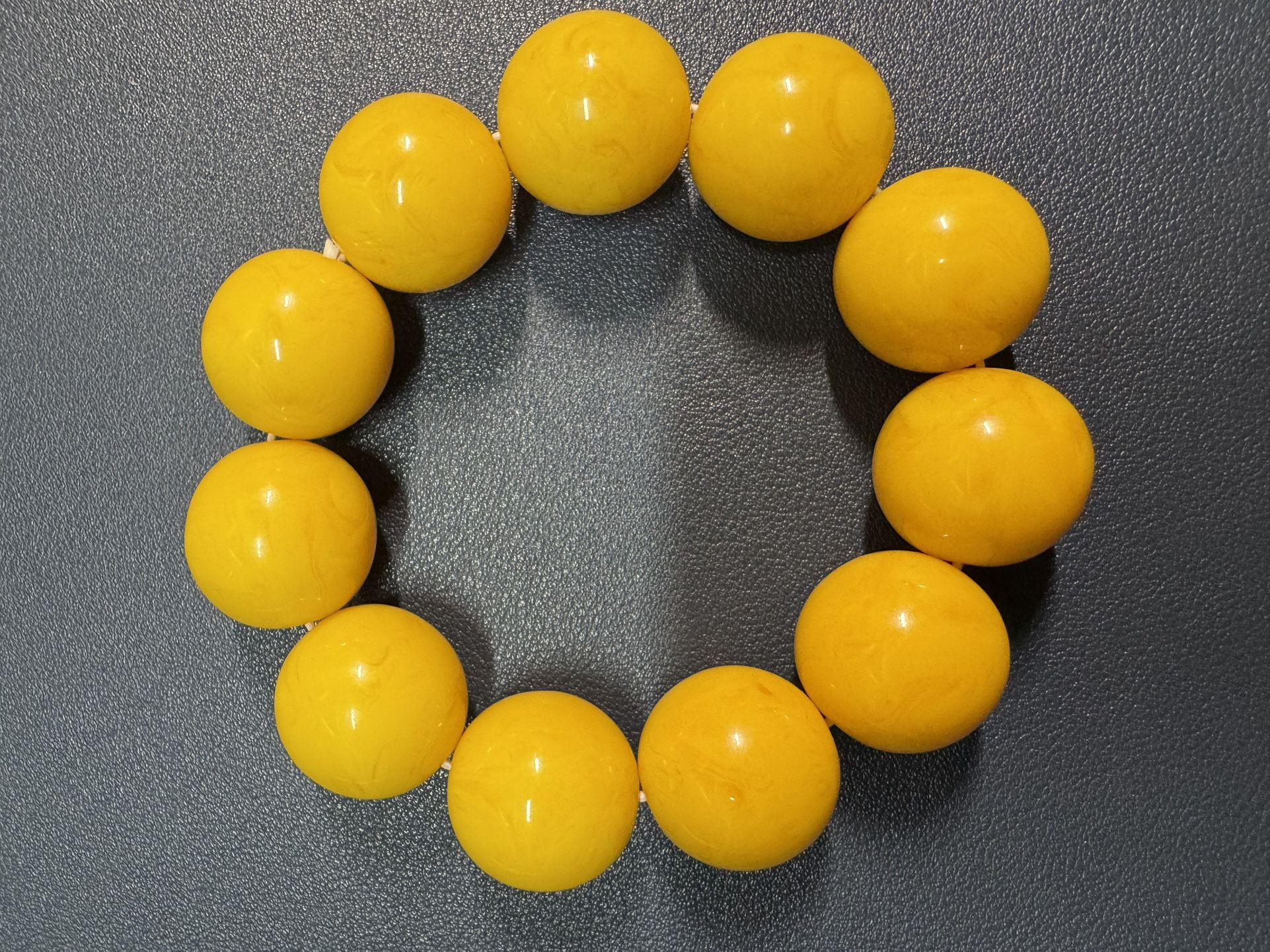 Beeswax Amber Bracelet (Top Grand)