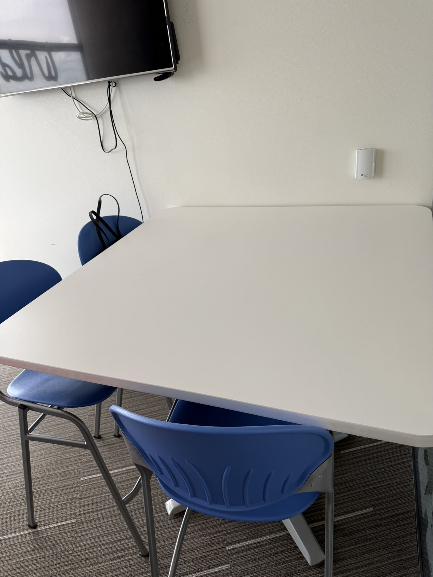 4ft Office Table With 3 Chairs