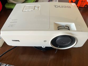 BENQ PROJECTOR