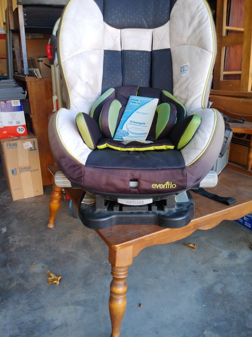 Evenflo Triumph Car Seat