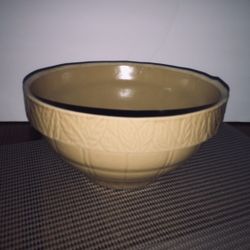 Clay City Bowl Yellow With Leaf Detail